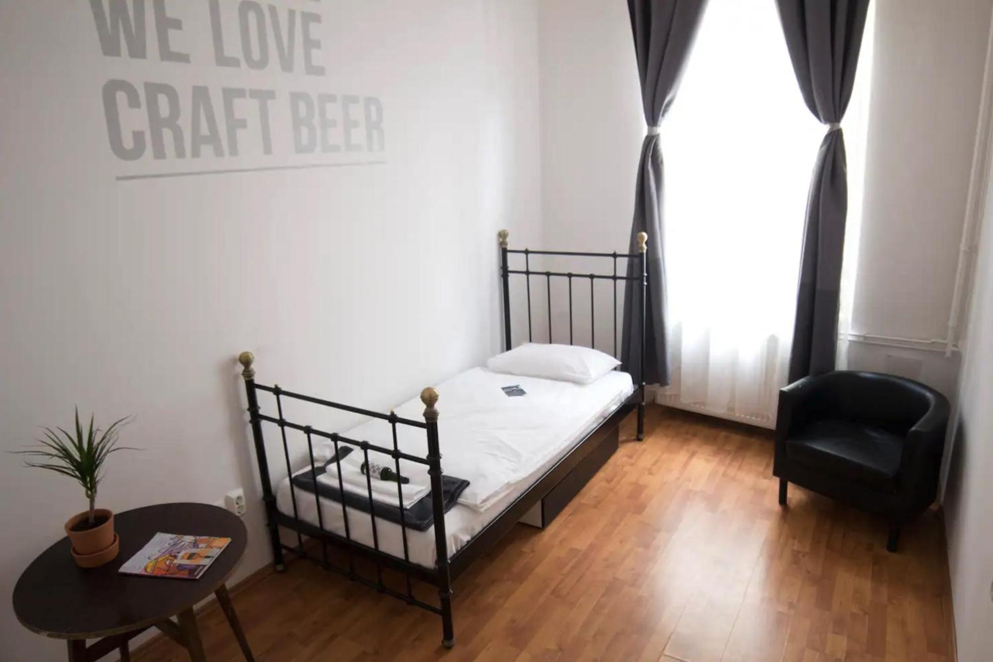 Bed'N'Beer Budapeste Exterior foto